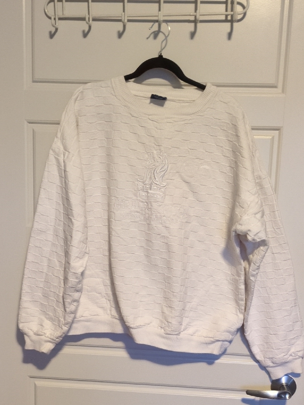 The Ritz-Carlton Rancho Mirage White Men’s Crewneck Sweatshirt- Classic Knit